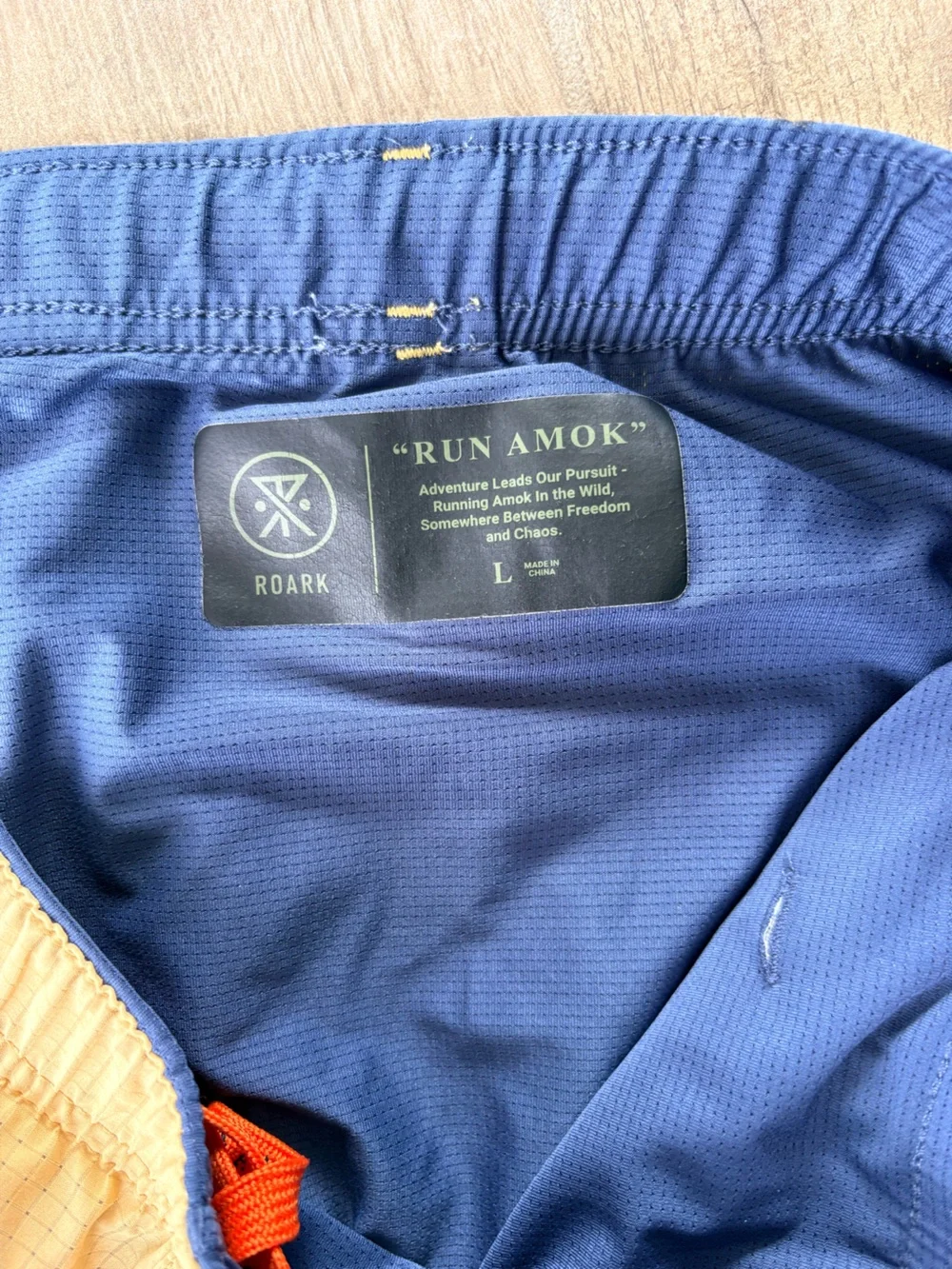 Roark Men’s Bommer Run Amok 3.5” Yellow/Navy Shorts Size Large